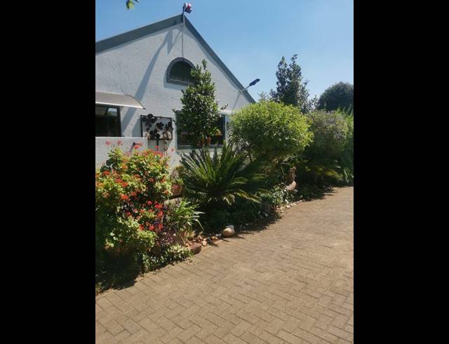 2 BEDROOM TOWNHOUSE FOR SALE IN VAALPARK